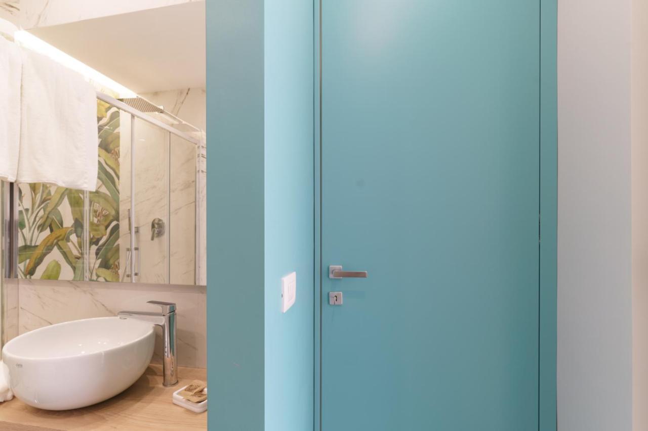 Abissi Room One Step From The Sea Trani Exterior foto